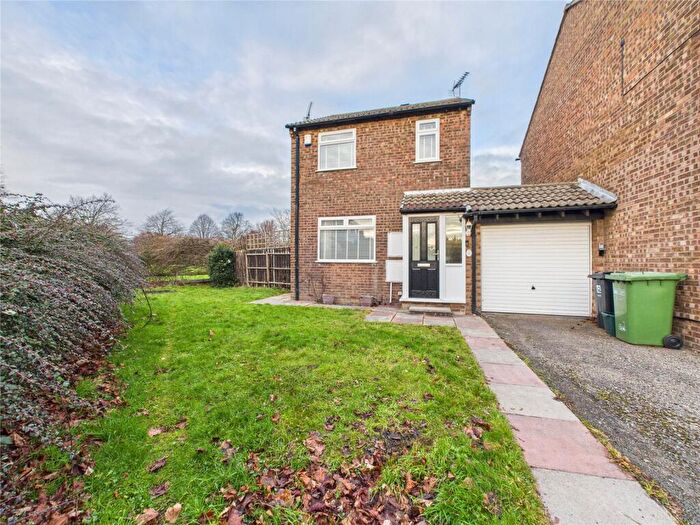 3 Bedroom Link Detached House For Sale In Buckingham Drive, Stoke Gifford, Bristol, South Gloucestershire, BS34