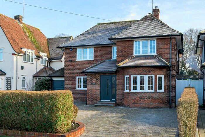 4 Bedroom Detached House To Rent In Bradmore Way, Brookmans Park, Hatfield, AL9