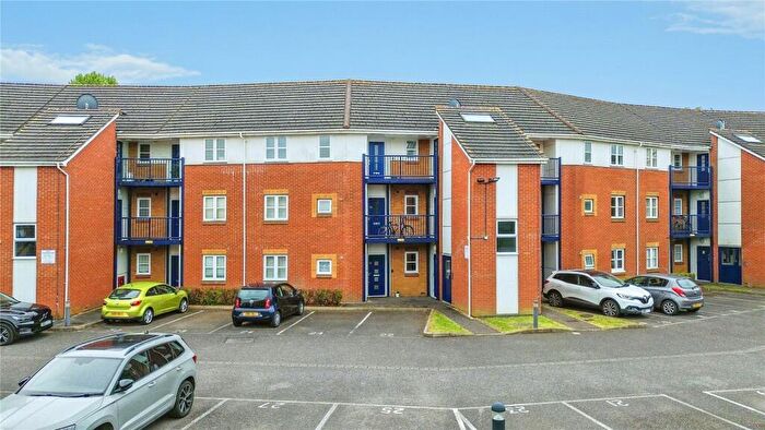 2 Bedroom Apartment For Sale In Kennet Walk, Reading, Berkshire, RG1