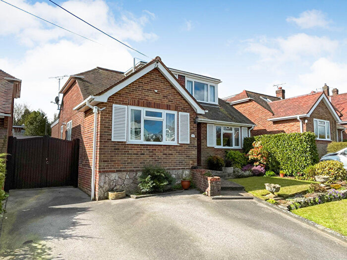 3 Bedroom Detached Bungalow For Sale In Alexandra Road, Hedge End, SO30