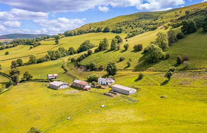 6 Bedroom Farm House For Sale In Llanbadarn-Y-Garreg, Builth Wells, LD2