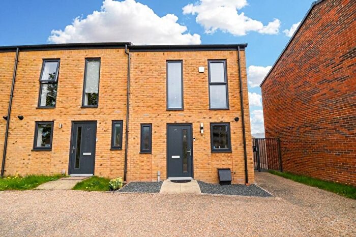 2 Bedroom Semi Detached House For Sale In Shergar Way, Salford, M6