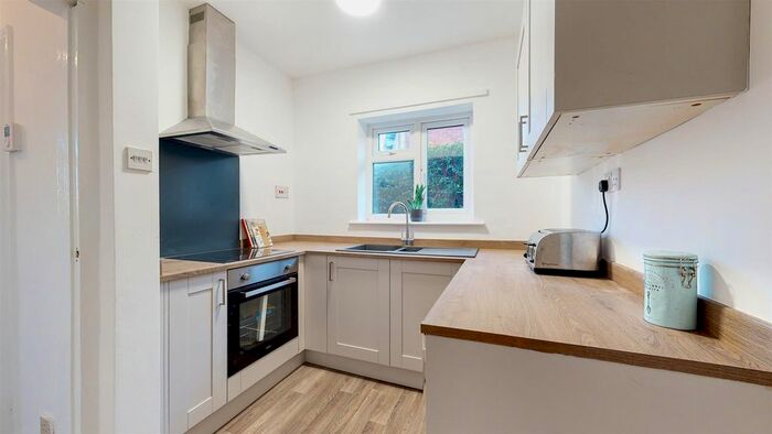 2 Bedroom Semi-Detached House To Rent In Athol Gardens, Gateshead NE9