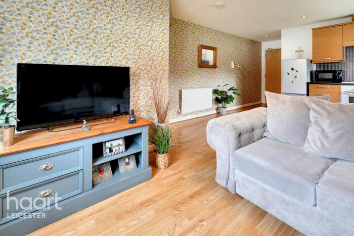 1 Bedroom Apartment For Sale In Sockburn Close, Leicester, LE5
