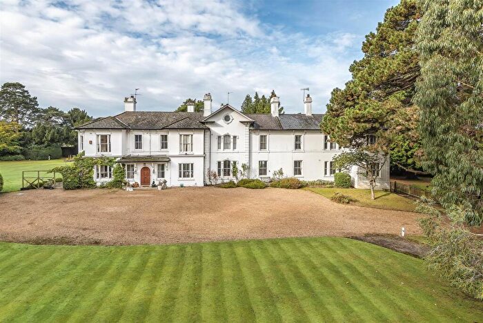 11 Bedroom House To Rent In High Road, Chipstead, CR5