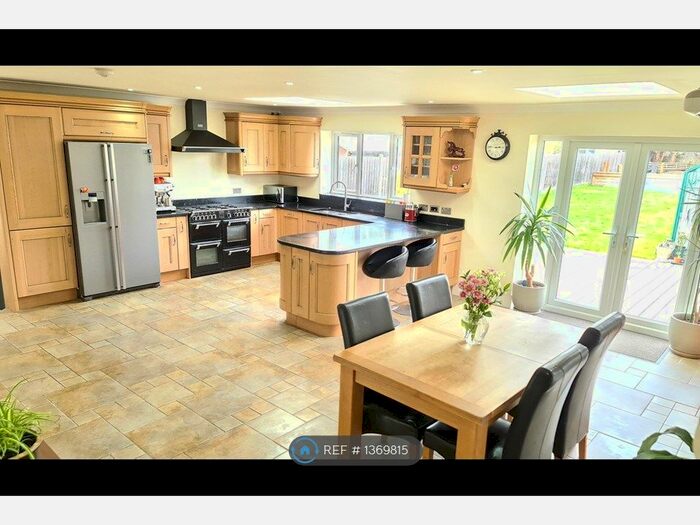 4 Bedroom Terraced House To Rent In Olyffe Avenue, Welling, DA16