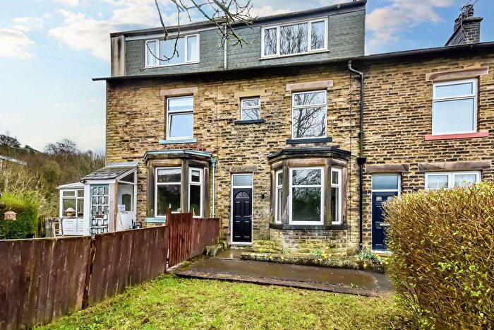 4 Bedroom Terraced House For Sale In Brookdale, Todmorden, OL14