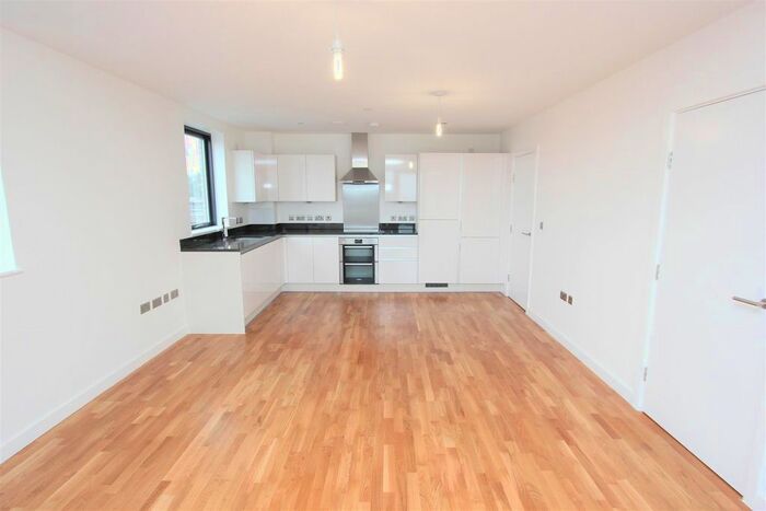 2 Bedroom Flat To Rent In Larkwood Avenue, London, SE10