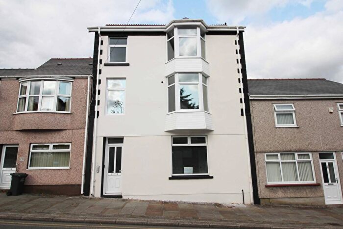 1 Bedroom Flat To Rent In Flat Morgan Street, NP22