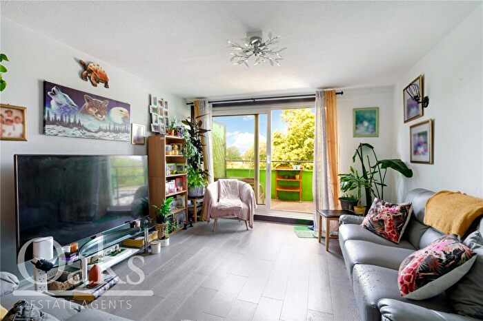 3 Bedroom Terraced House For Sale In Caernarvon Close, Mitcham, CR4