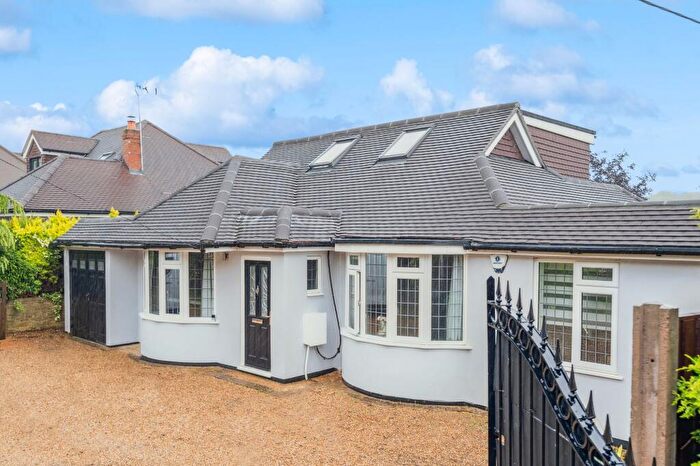 3 Bedroom Chalet For Sale In White House Lane, Wooburn Green, HP10