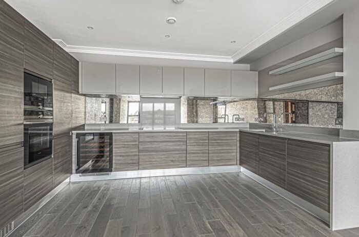 2 Bedroom Apartment For Sale In Virginia Water, Surrey, GU25