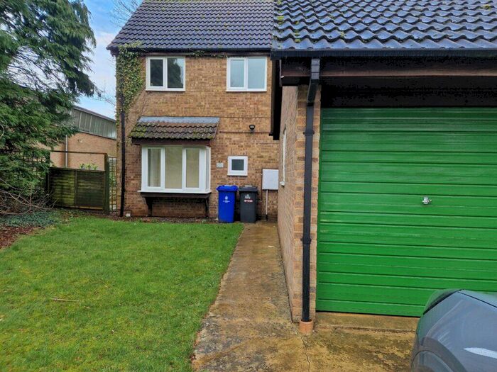 4 Bedroom Detached House To Rent In Bull Baulk, Middleton Cheney, Oxon, OX17