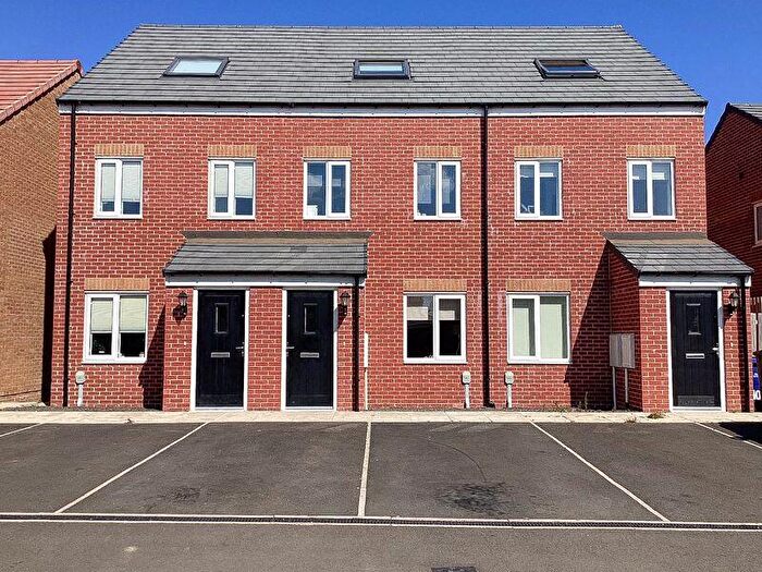 3 Bedroom Terraced House For Sale In Fulmar Drive, Amble, NE65