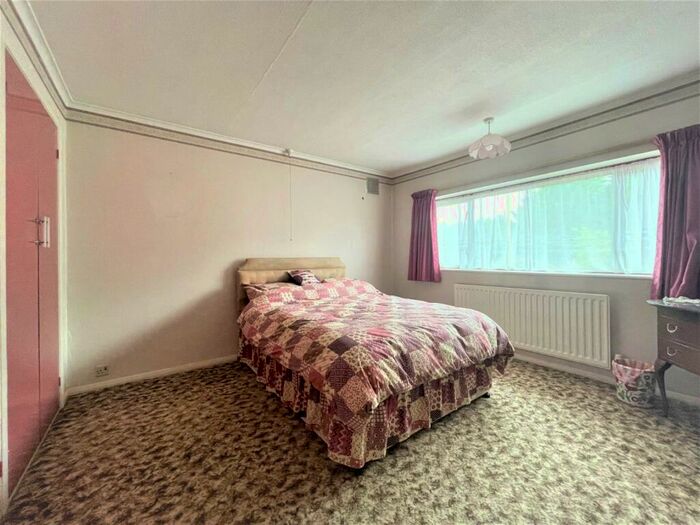 3 Bedroom Detached House For Sale In Thorley Street, Thorley,