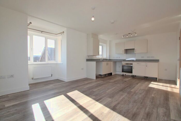 2 Bedroom Flat To Rent In Pictor Drive, Margate, CT9