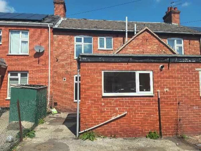 3 Bedroom Terraced House To Rent In South Street, Highfields, Doncaster, DN6