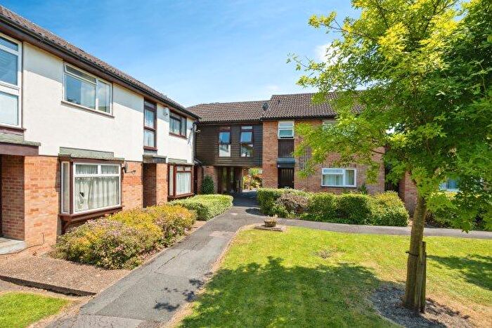 1 Bedroom Flat To Rent In Wellesley Close, Aldershot, GU12