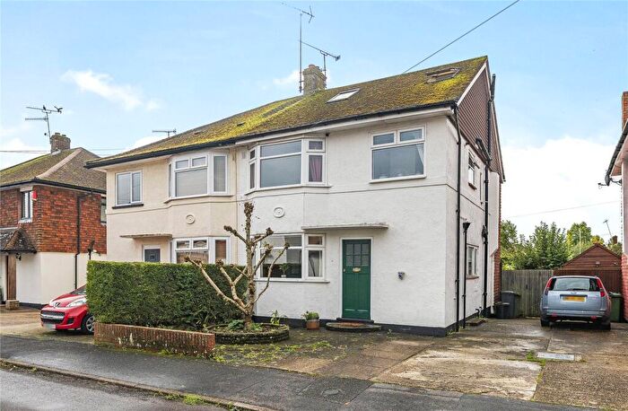 4 Bedroom Semi-Detached House For Sale In Borovere Gardens, Alton, Hampshire, GU34