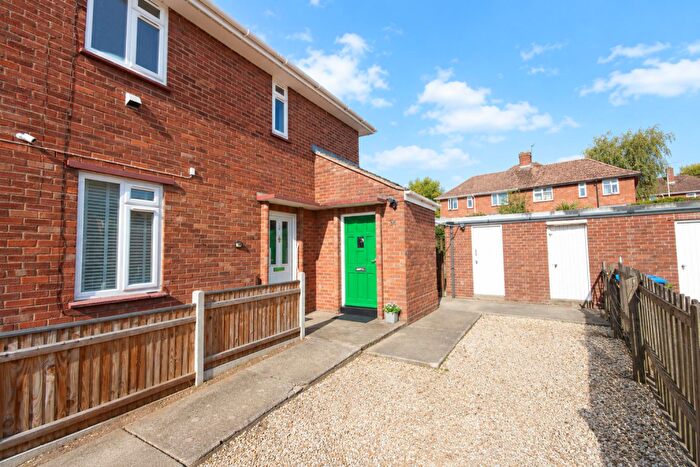 2 Bedroom Flat For Sale In Bevan Close, Norwich, NR5