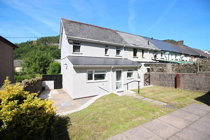 3 Bedroom Terraced House To Rent In Halls Road Terrace, Cross Keys, NP11