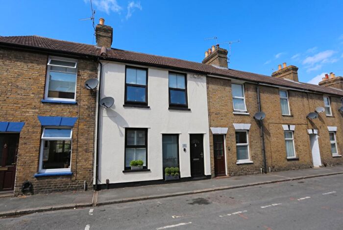 2 Bedroom Terraced House For Sale In Westgate Road, Faversham, ME13