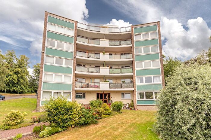 2 Bedroom Flat For Sale In Pentland Drive, Edinburgh, EH10