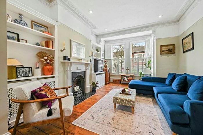 4 Bedroom Terraced House For Sale In Parolles Road, London, N19