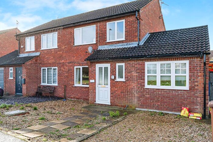 4 Bedroom Semi-Detached House For Sale In Heron Walk, March, PE15