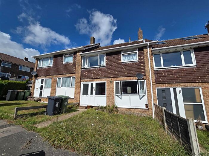3 Bedroom Terraced House For Sale In Lewins Walk, Bursledon, Southampton, SO31