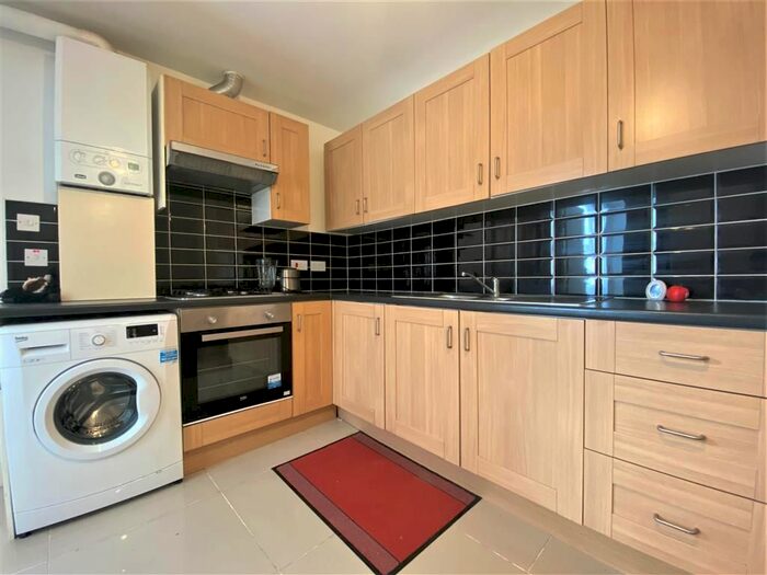 2 Bedroom Flat To Rent In Briscoe Road, Colliers Wood, London, SW19