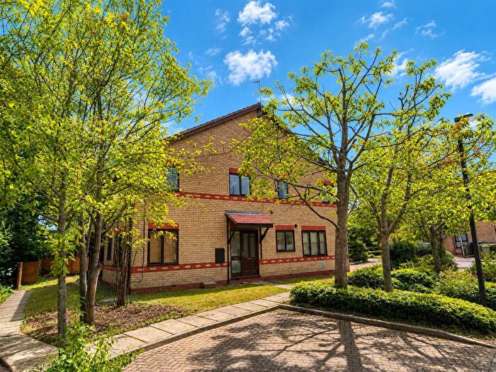 2 Bedroom Property For Sale In Ramsthorn Grove, Walnut Tree, Milton Keynes, MK7