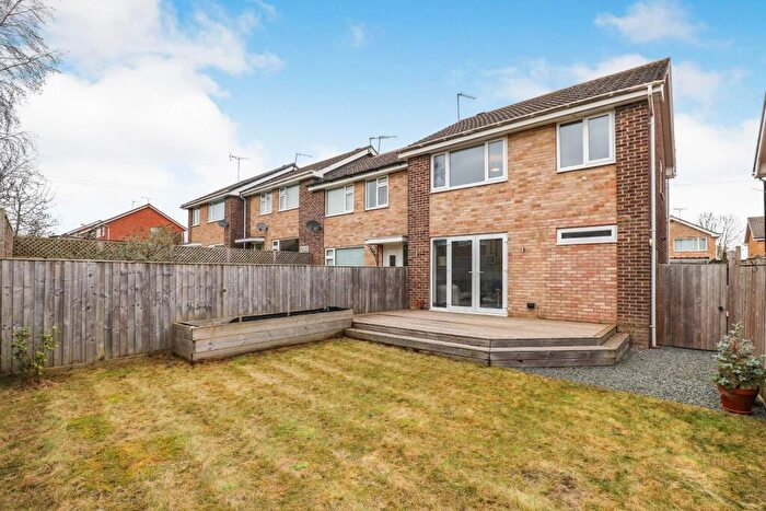 3 Bedroom End Of Terrace House For Sale In Durham Way, Harrogate, HG3