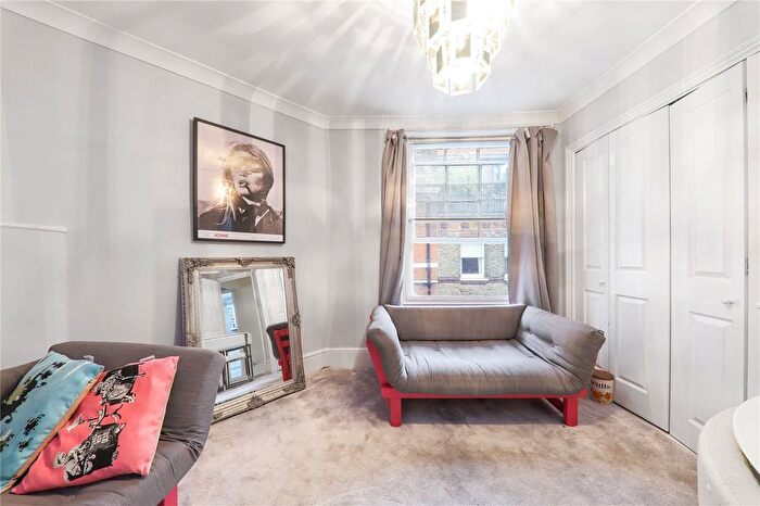 1 Bedroom Flat To Rent In New Row, Covent Garden, London, WC2N