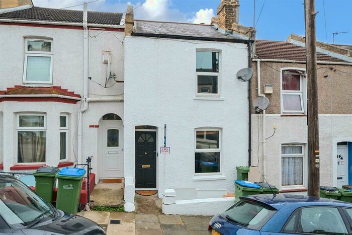 2 Bedroom Terraced House To Rent In Sladedale Road, London, SE18