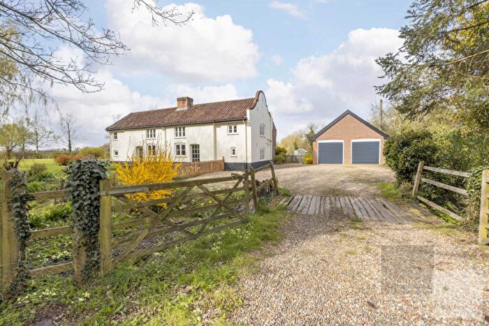 5 Bedroom Detached House For Sale In Saxligham Green, NR15