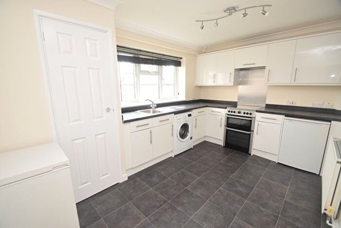 2 Bedroom Flat To Rent In Saracen Way, Penryn, TR10