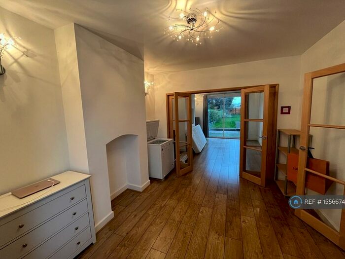 3 Bedroom Semi-Detached House To Rent In Kingsbury Road, Erdington, Birmingham, B24