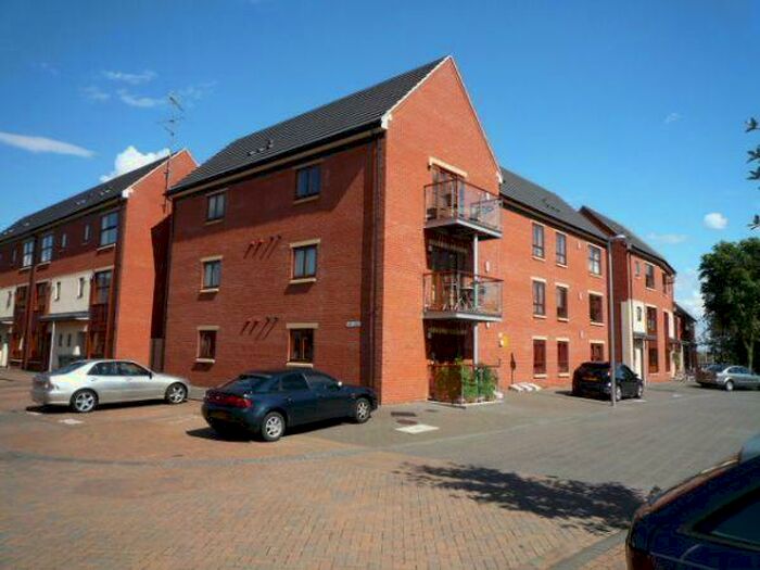 1 Bedroom Flat To Rent In Park Corner, Northampton, NN5