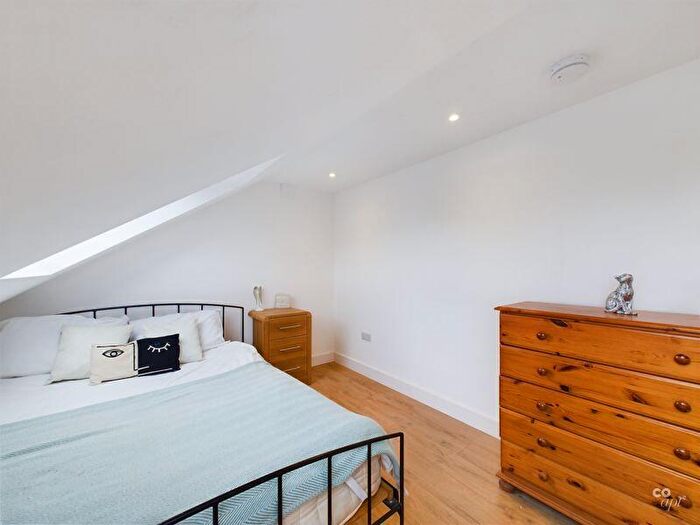 1 Bedroom Flat To Rent In Milner Road, Brighton, BN2