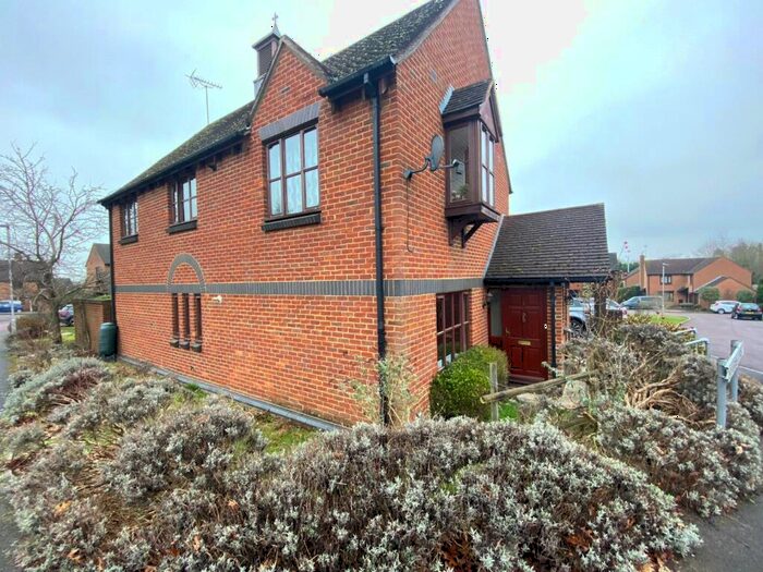 2 Bedroom Maisonette To Rent In Sylverns Court, Warfield, Bracknell, Berkshire, RG42