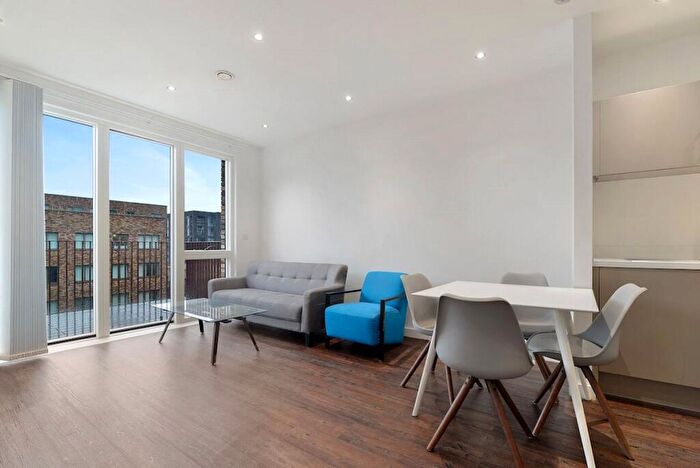 1 Bedroom Apartment To Rent In Frobisher Yard, London, E16
