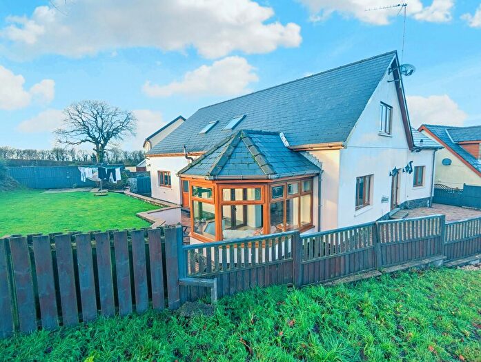4 Bedroom Detached House For Sale In New Inn, Pencader, Carmarthenshire., SA39