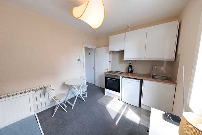 Studio To Rent In Dorset Gardens, London, BN2