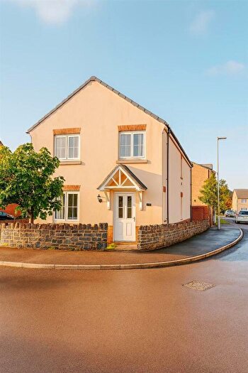 4 Bedroom Detached House For Sale In Waun Draw, Caerphilly, CF83
