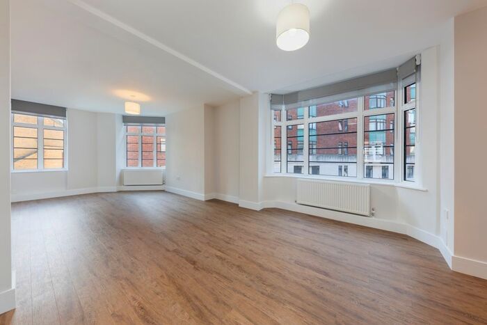 3 Bedroom Flat To Rent In Stourcliffe Street, London, W1H