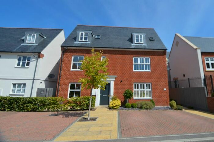 3 Bedroom Semi-Detached House To Rent In Samuel Mortimer Close, Catisfield, Fareham, PO15