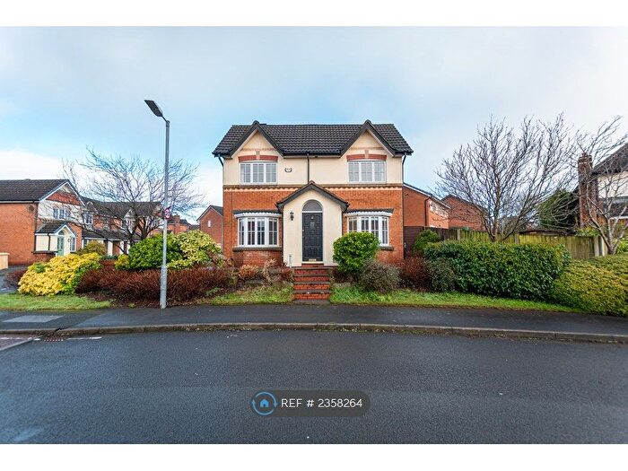 3 Bedroom Semi-Detached House To Rent In Holmebrook Drive, Horwich, Bolton, BL6