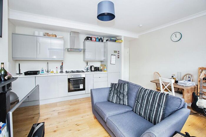 2 Bedroom Apartment To Rent In St Georges Road, Leyton, E10