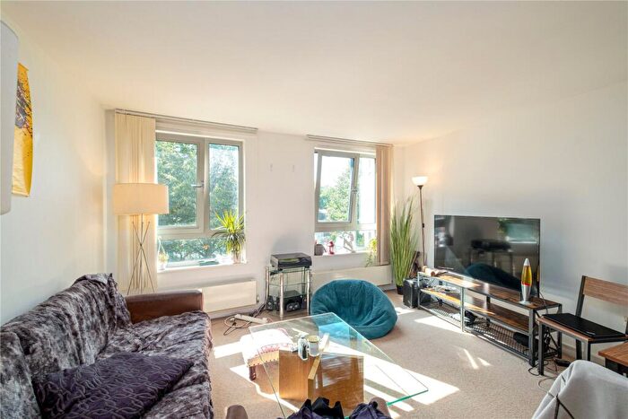 2 Bedroom Apartment To Rent In Carronade Court, Eden Grove, Islington, London, N7